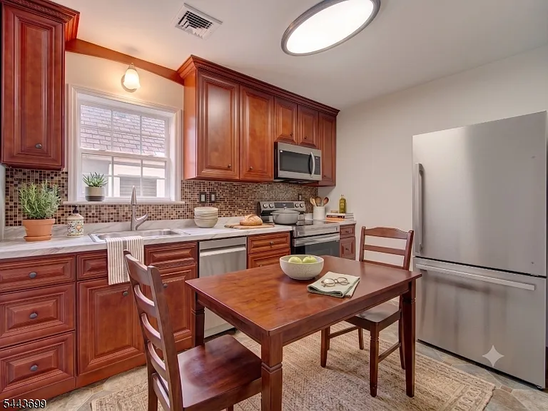 60 Montague Pl #2 — Photo 9