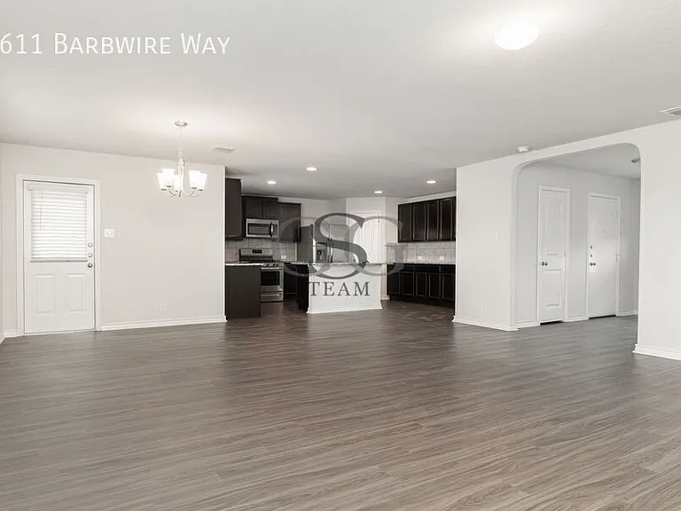 2611 Barbwire Way — Photo 7