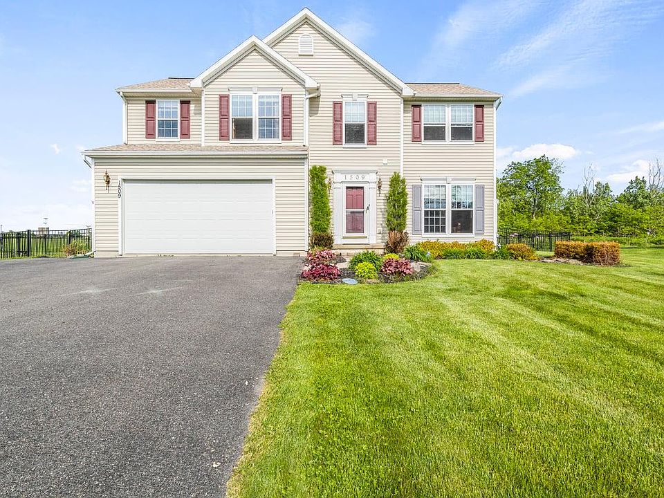 1st image of 1509 Emma Ln
