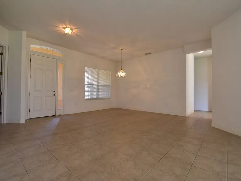 636 Volterra Blvd — Photo 10