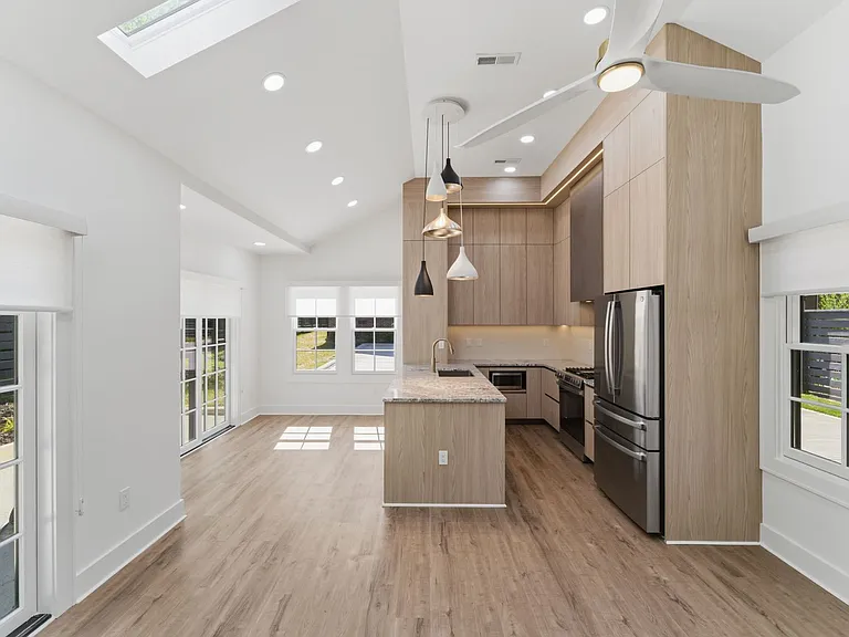 1840 Merriman Ave — Photo 38