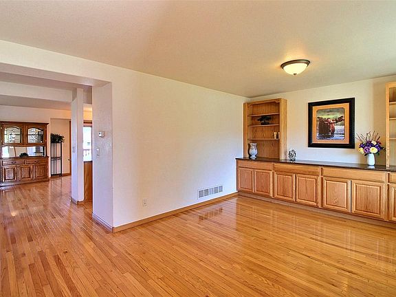 3rd image of 1501 61st Ave