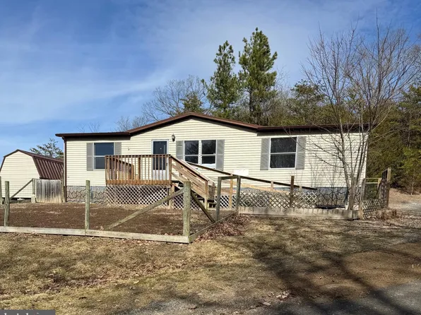 4859 Rig Rd, Moorefield, WV 26836