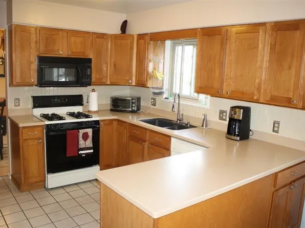 5813 Rothbury Ct, Ypsilanti, MI 48197