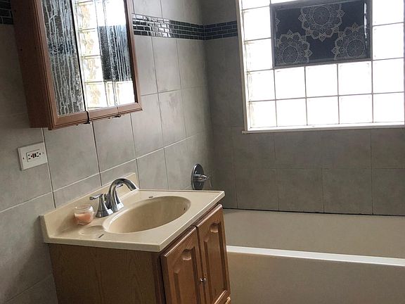 4th image of 725 N Lincoln Ave APT 3E