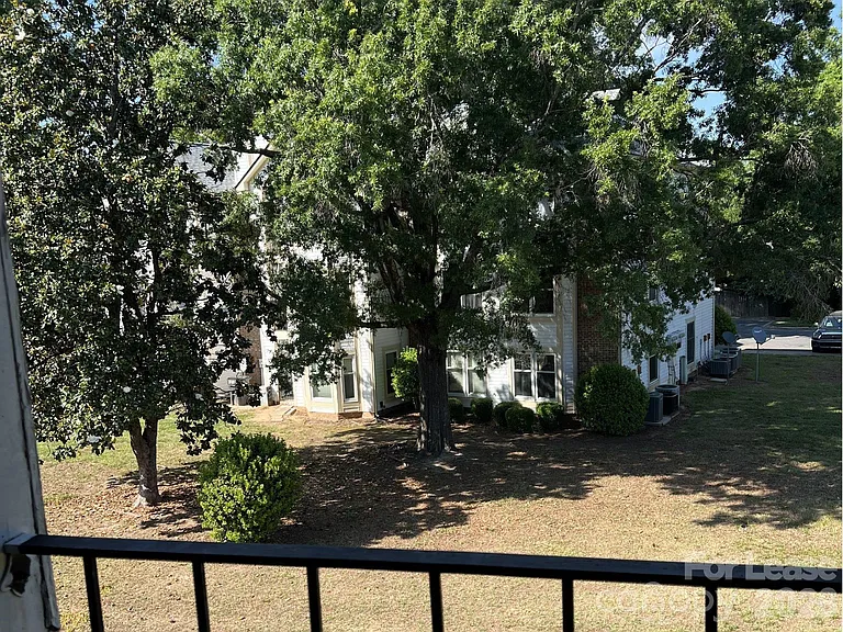 7344 Rose Terrace Ct — Photo 8