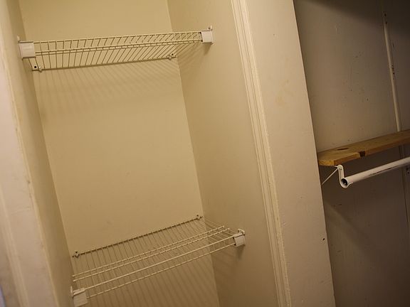 5th image of 118 S Michigan Ave APT 8