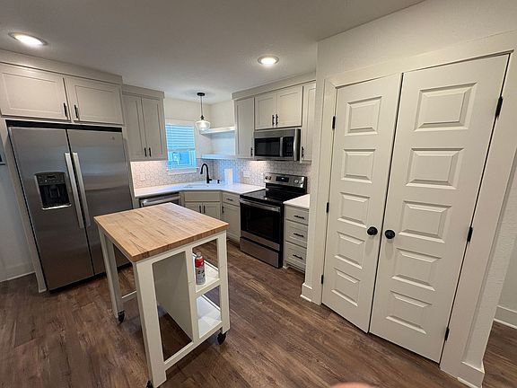 5th image of 3846 W Somerville Ln