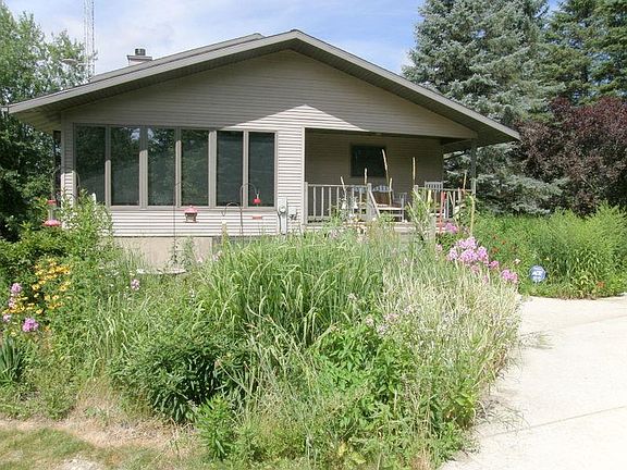 3rd image of 19571 Ronnerude Ln