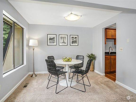 5th image of 9905 NE 124th Street #704