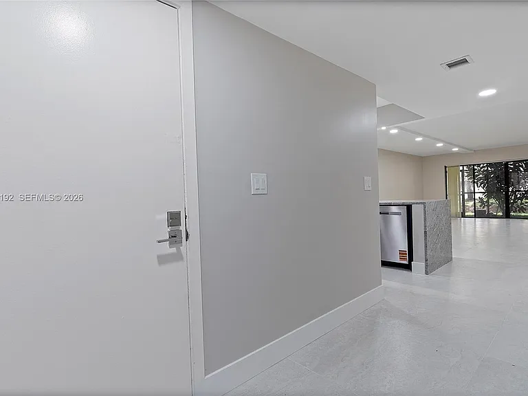 193 Lakeview Dr #103 — Photo 7