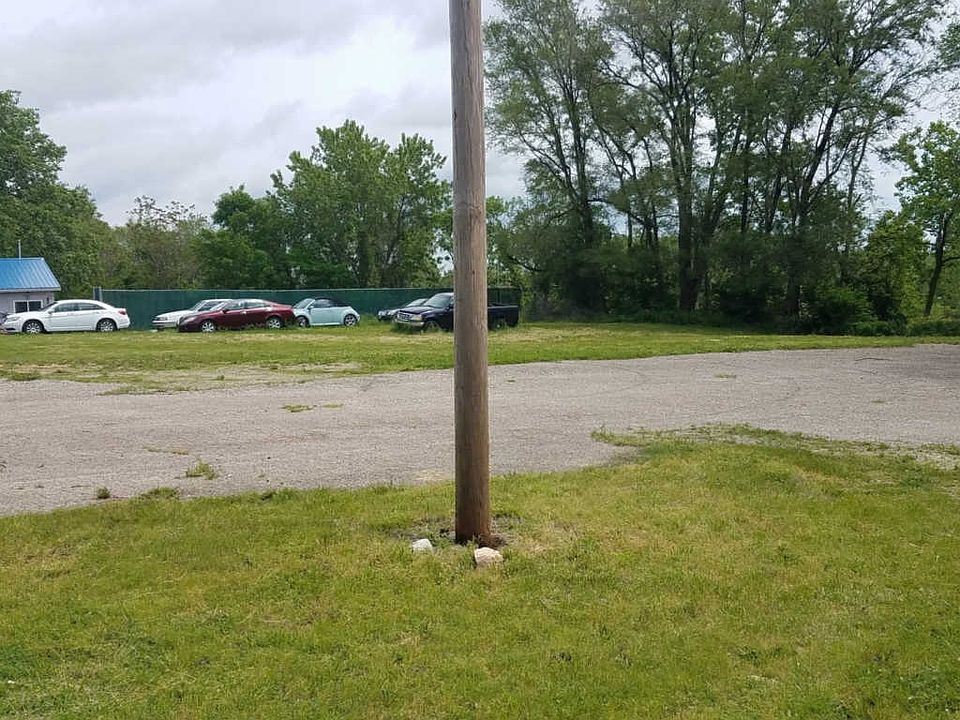 2nd image of 1708 N Broadway St