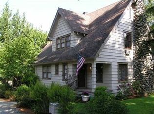 324 Mountain View Pl, Grants Pass, OR