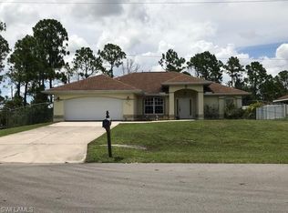 2908 39th St W, Lehigh Acres, FL 33971