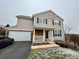 52 Blue Stem Ct, Streamwood, IL 60107