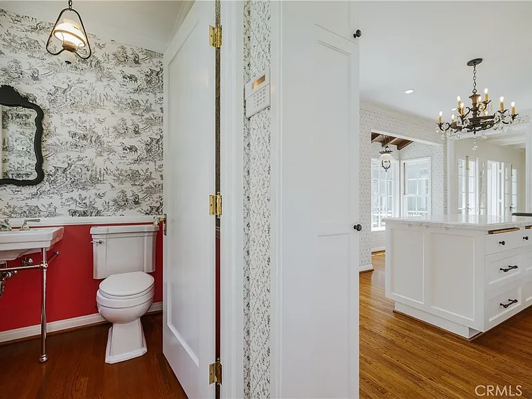 1243 Rossmoyne Ave — Photo 18
