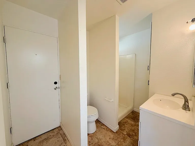 455 Columbia Ave — Photo 20