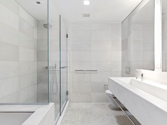 4th image of 400 E 67th St APT 8E