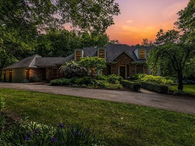 559 Valley Dr, Milford, MI, 48381