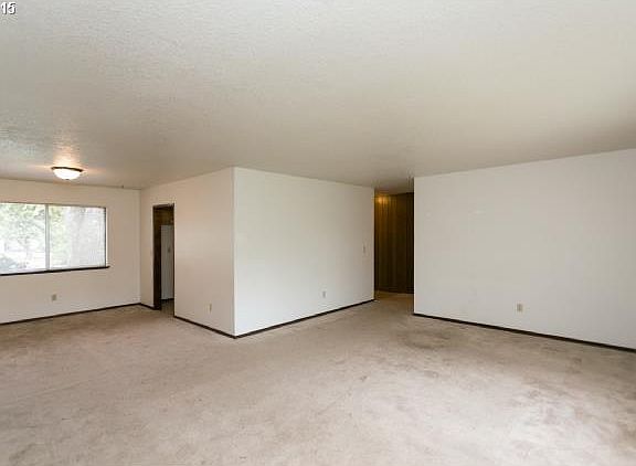 5th image of 2661 SE Golden Rod Ct