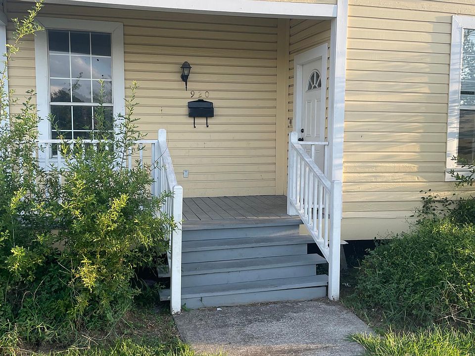 1st image of 920 Belden St