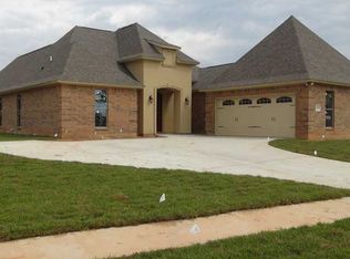 105 St. Andrews, Benton, LA 71006