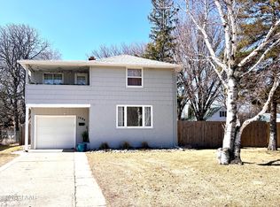 1504 Cherry St, Grand Forks, ND 58201