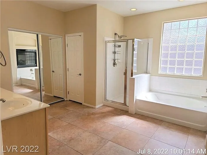 2768 Craigmillar St — Photo 24