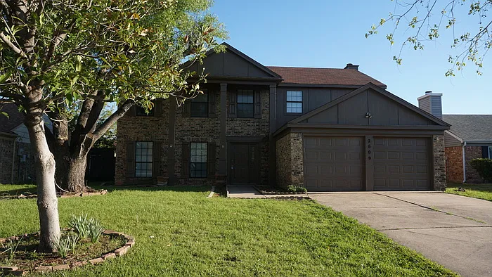 2609 Hamilton Dr — Photo 1
