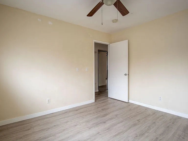 3509-15 Herman Ave — Photo 9