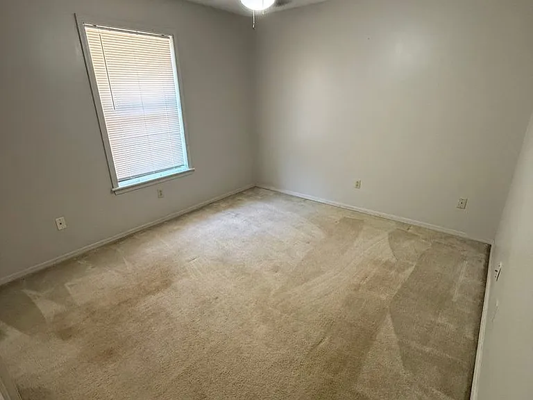 903 Aspen Ave — Photo 8