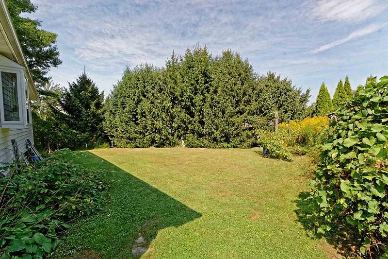 2nd image of 44 BLAKELY Court