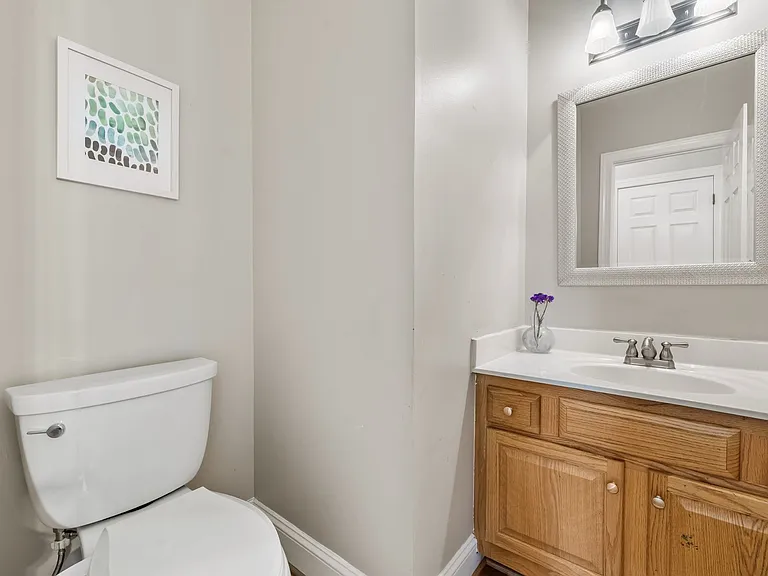 100 Spring Valley Ln — Photo 16