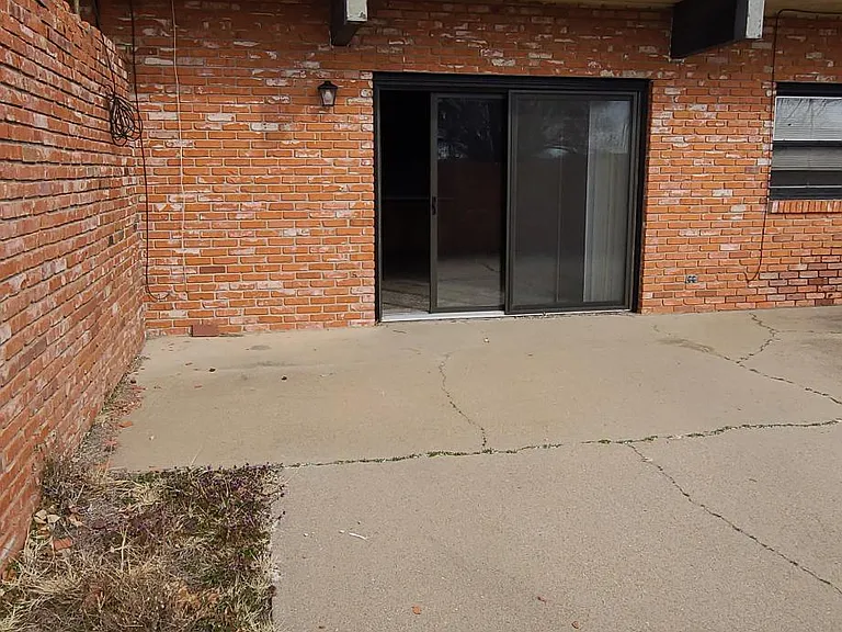 3004 Garden Grove Pkwy #1 — Photo 13
