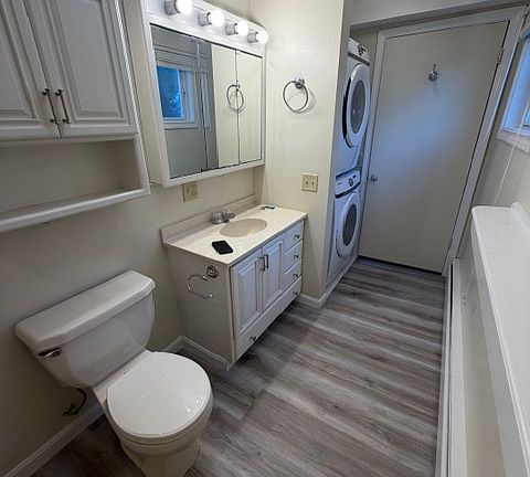 5th image of 1082 Hancock St #2