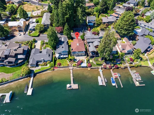 18852 SE 42nd Street, Issaquah, WA 98027