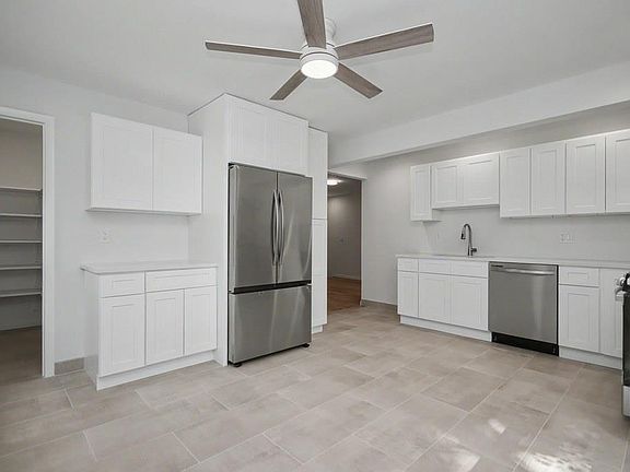 3rd image of 40-44 Schriever Ln #42