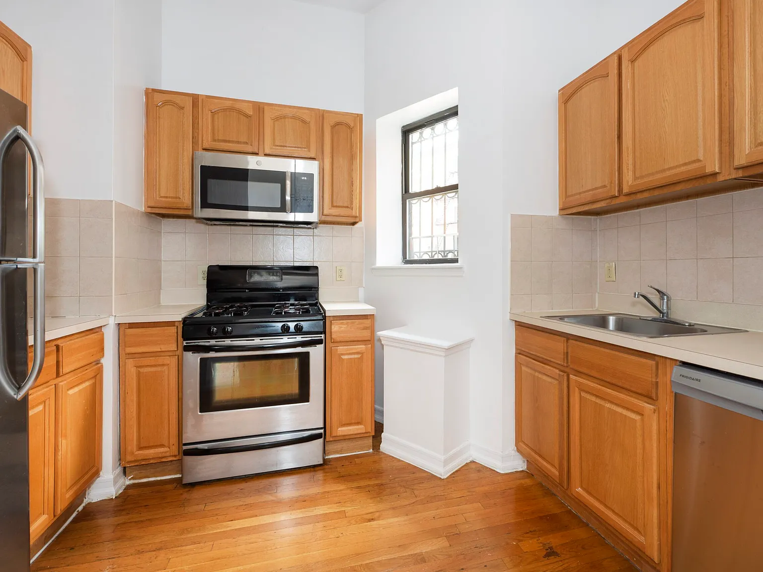 211 West 117th Street — Photo 4