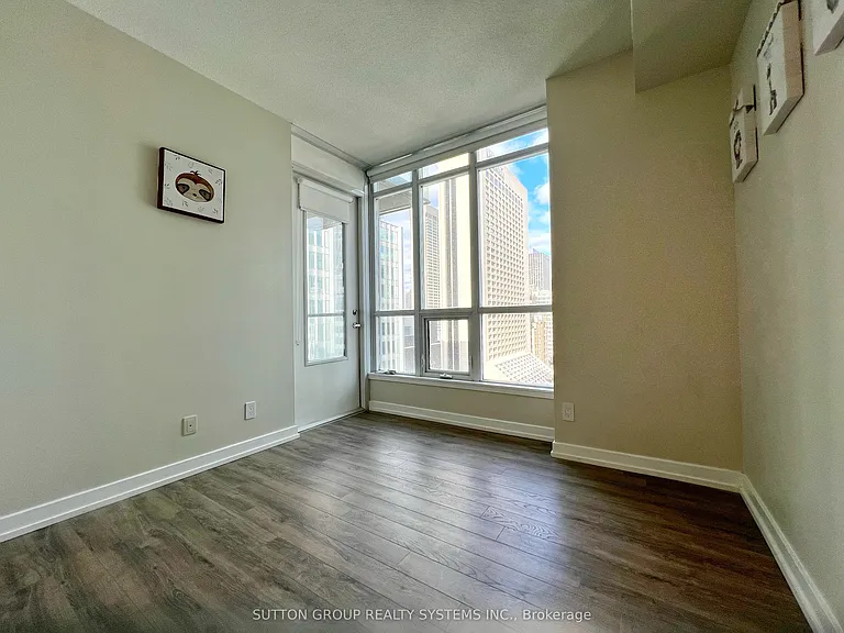 126 Simcoe St #1208 — Photo 13