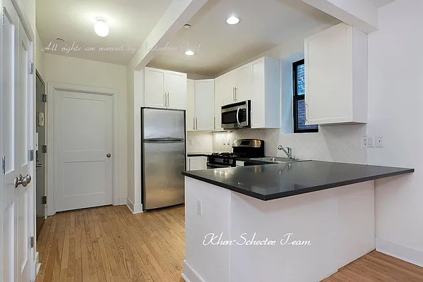 Rented by Nest Seekers International | media 16