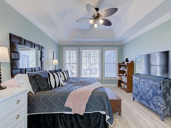 4th image of 1114 Belfair Way