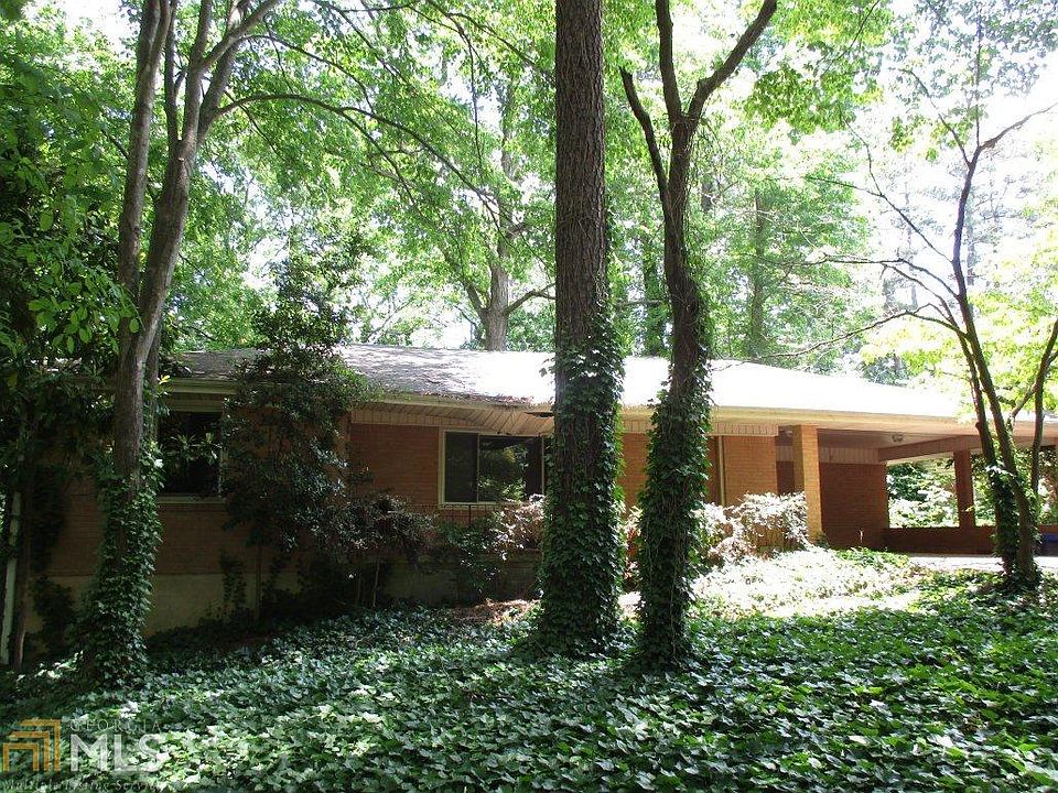1st image of 1642 Camelot Cir