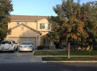 905 N Hartnell Pl, Hanford, CA 93230