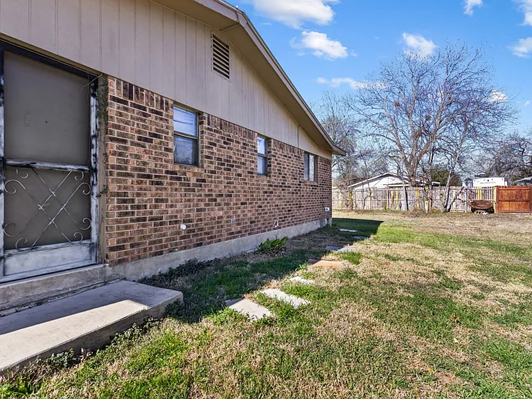 222 Redbud Ln #A — Photo 12