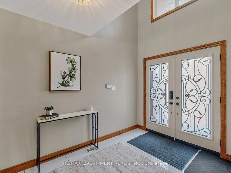 41 Candor Cres — Photo 8