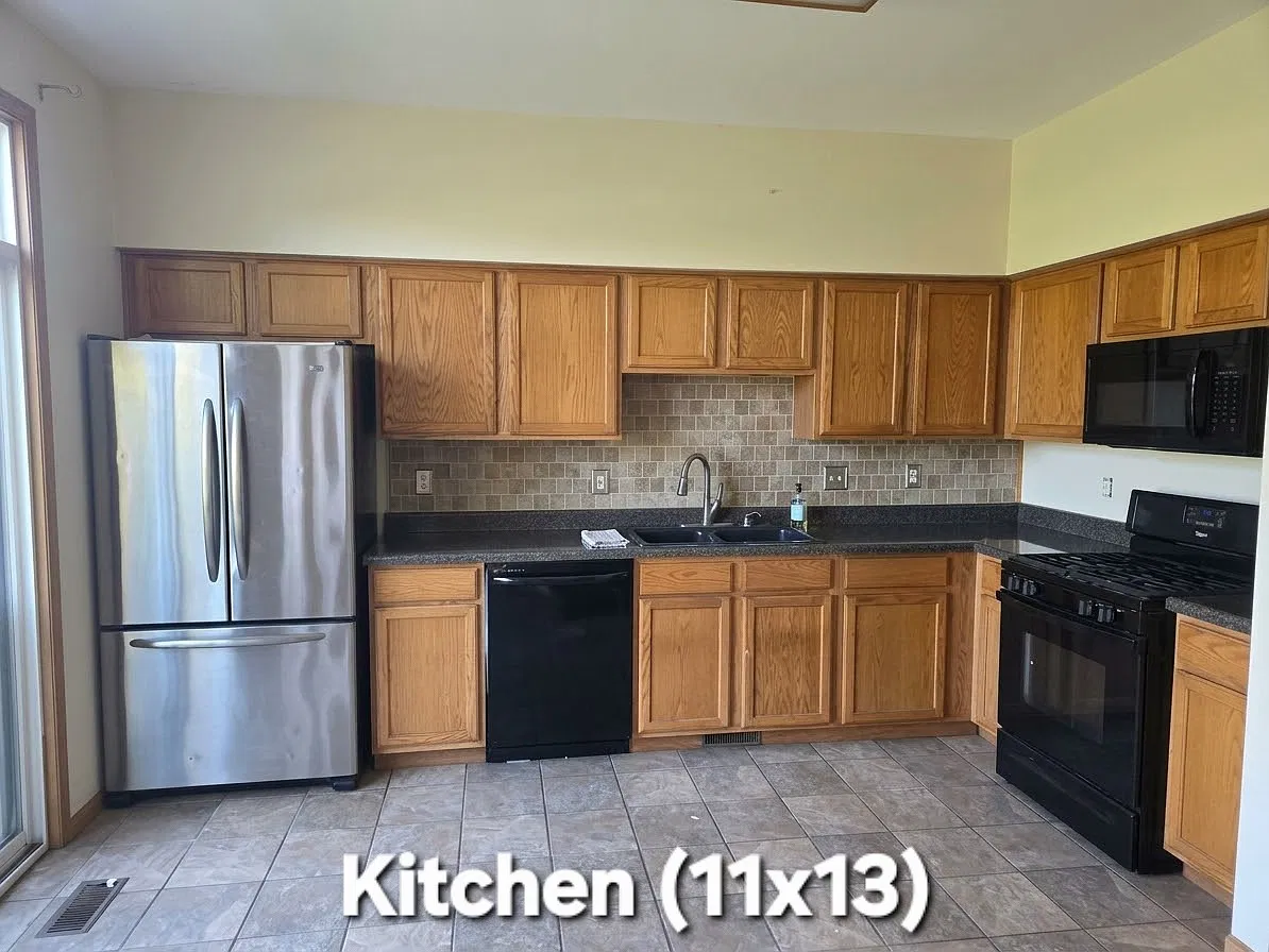 4 bed, 2.5 bath, 1875 sqft, $2,650 — Photo 3