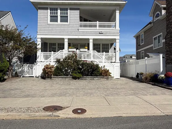 26 5th Avenue, Lavallette, NJ 08735