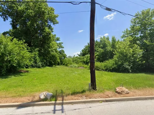 4110 Fee Fee Rd, Bridgeton, MO 63044