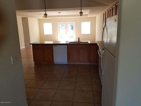4th image of 5595 Andrea St