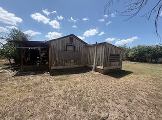 1102 S Mesquite St, Brady, TX 76825
